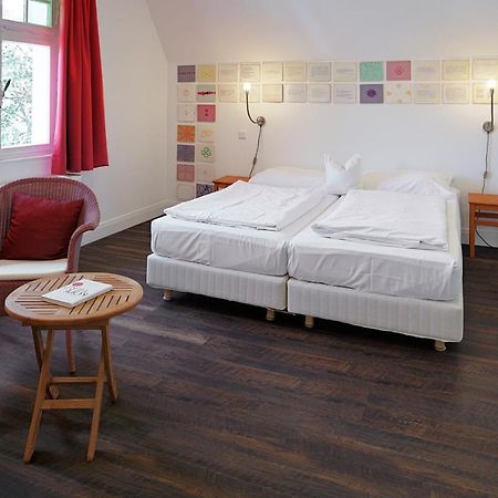 Hotel Artgenossen ลินด์ลาร์ ภายนอก รูปภาพ