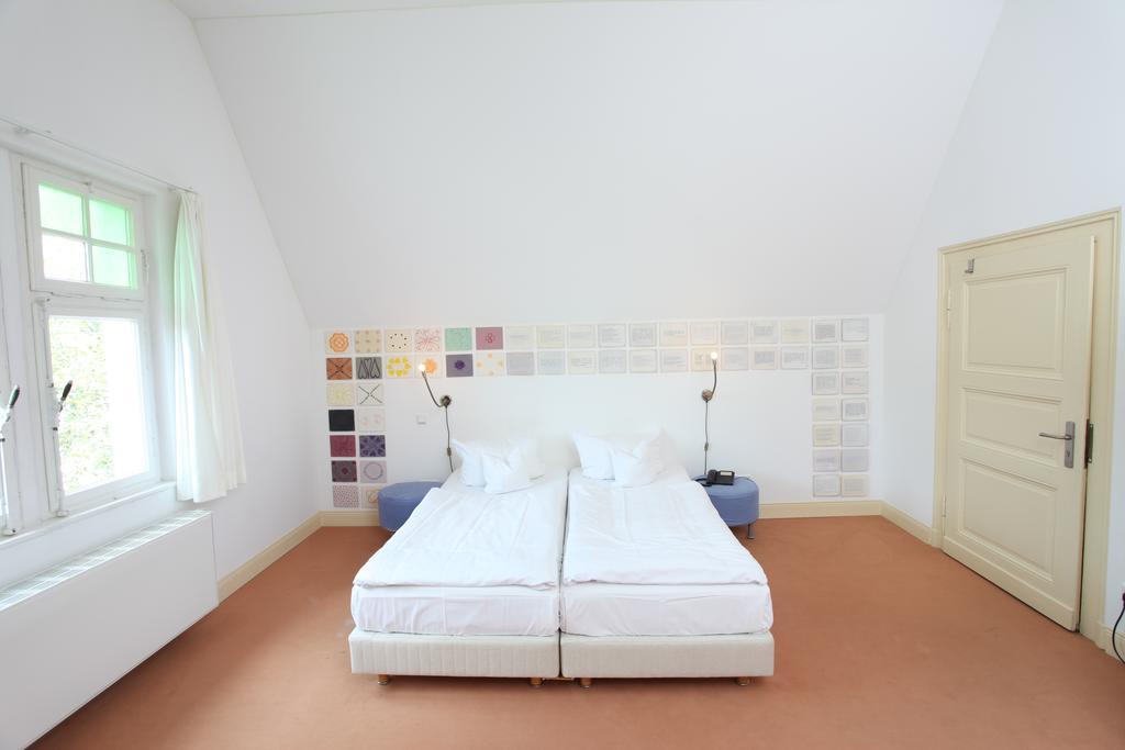 Hotel Artgenossen ลินด์ลาร์ ภายนอก รูปภาพ