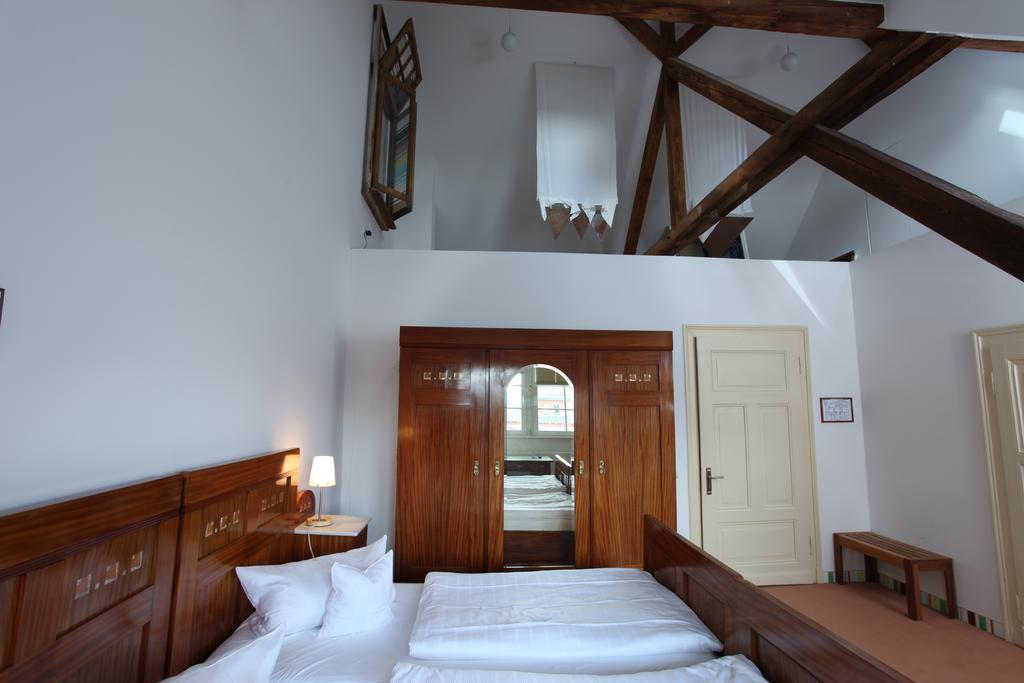 Hotel Artgenossen ลินด์ลาร์ ภายนอก รูปภาพ