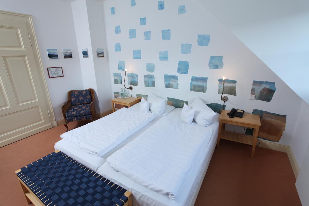 Hotel Artgenossen ลินด์ลาร์ ภายนอก รูปภาพ