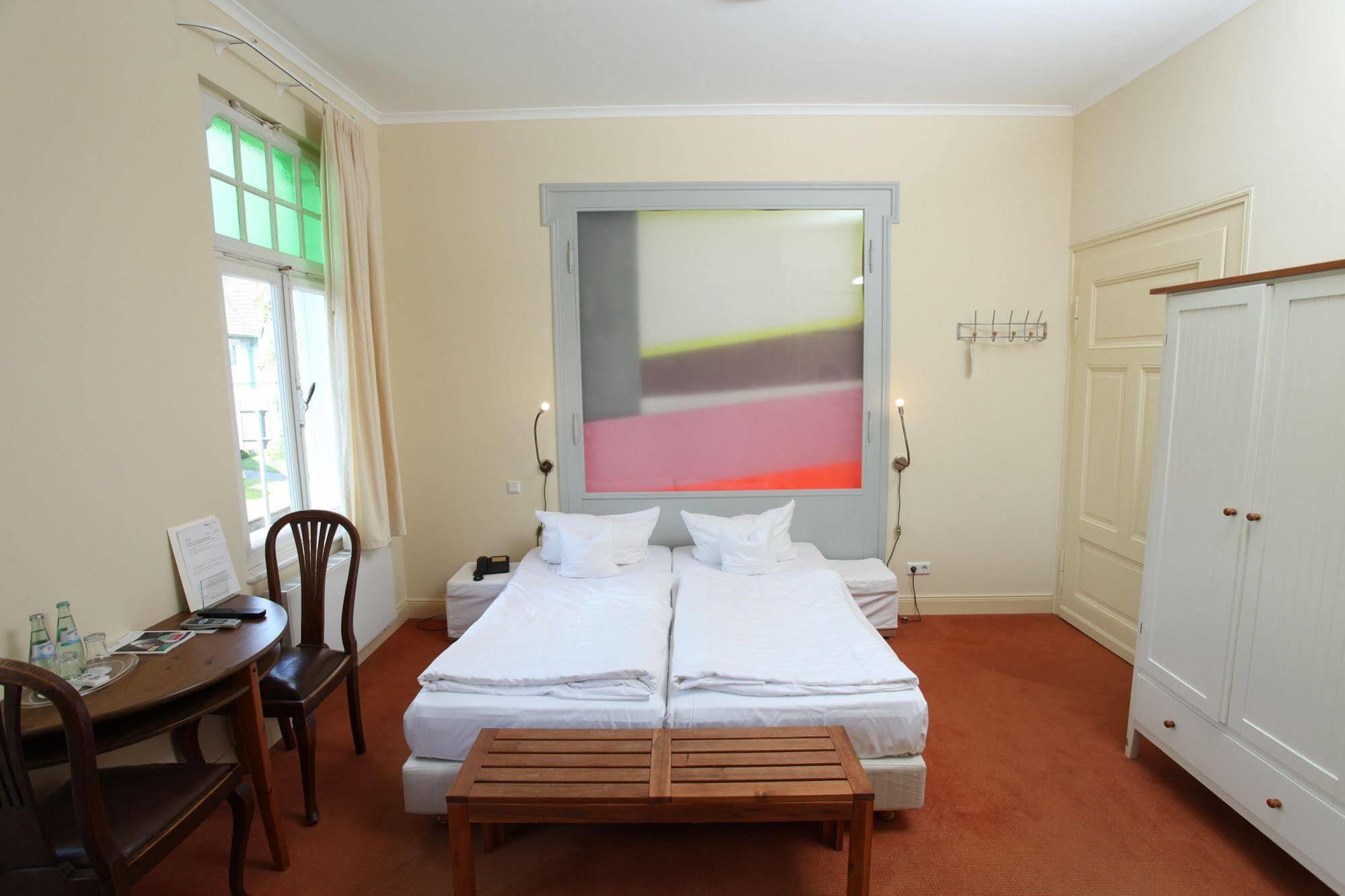 Hotel Artgenossen ลินด์ลาร์ ภายนอก รูปภาพ