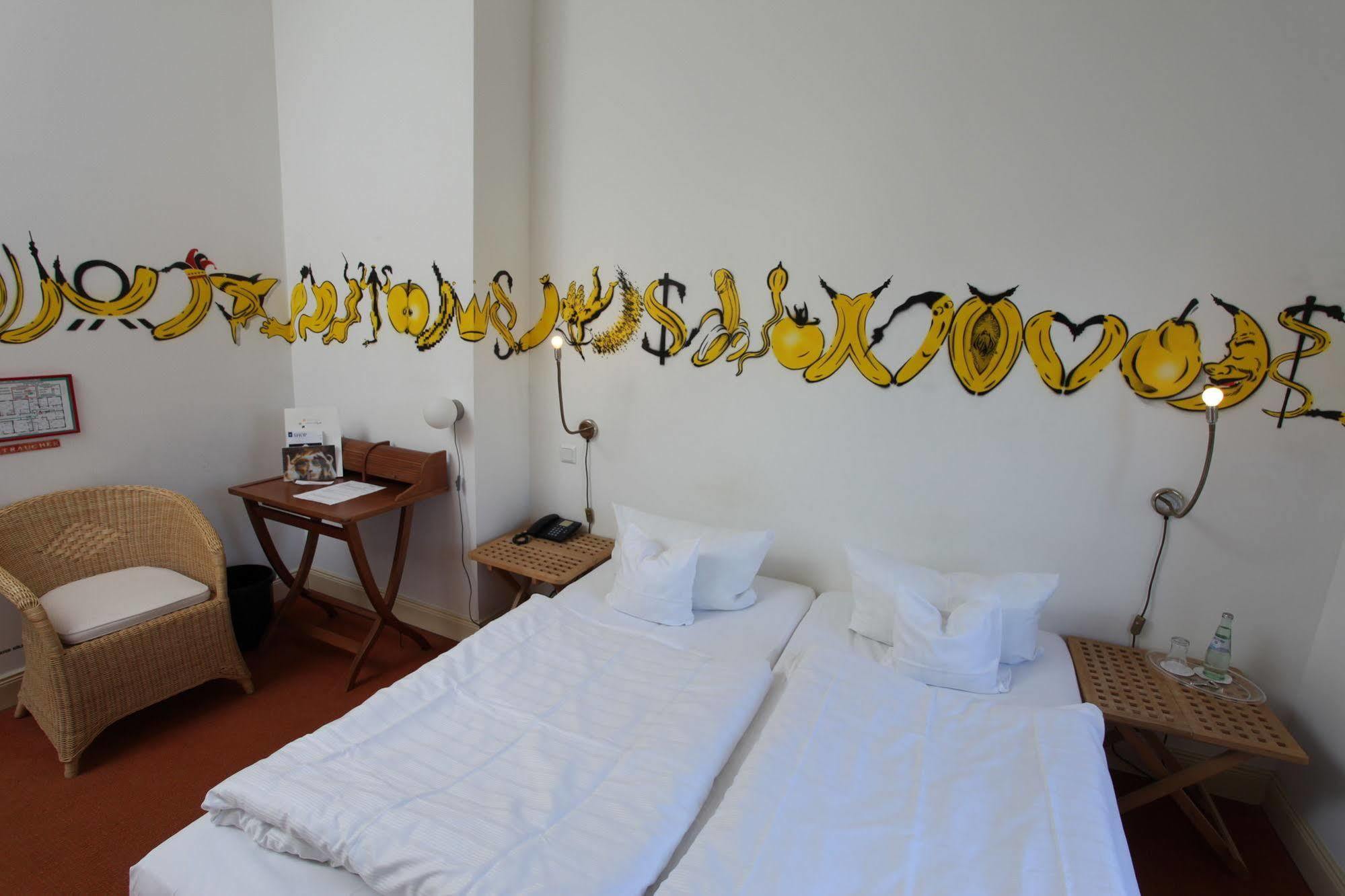 Hotel Artgenossen ลินด์ลาร์ ภายนอก รูปภาพ