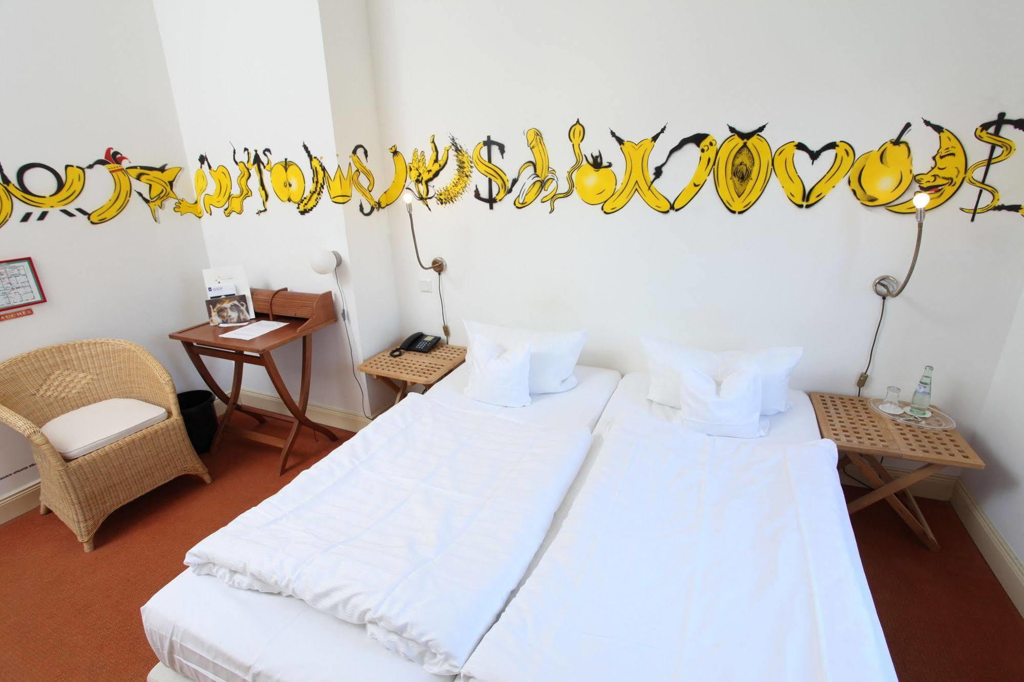 Hotel Artgenossen ลินด์ลาร์ ภายนอก รูปภาพ
